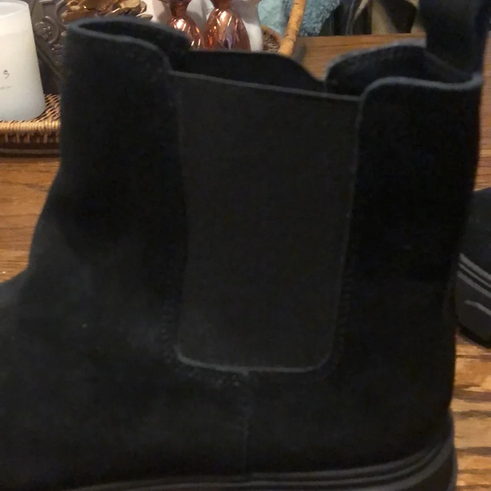 New Urban Outfitters chunky boots - Picture 6 of 13